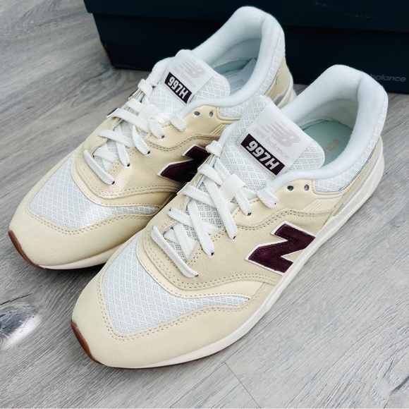 NWT New Balance 997 Women’s Shoes - Picture 2 of 9